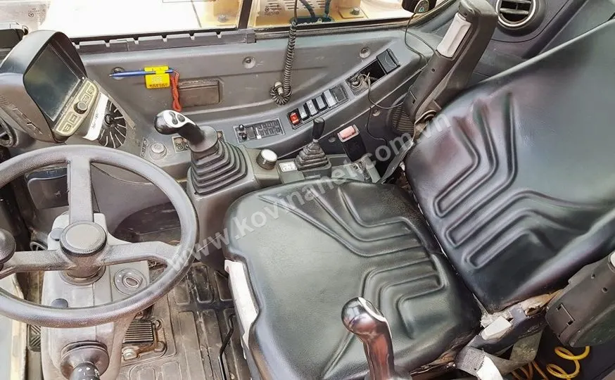 HYUNDAI R55W