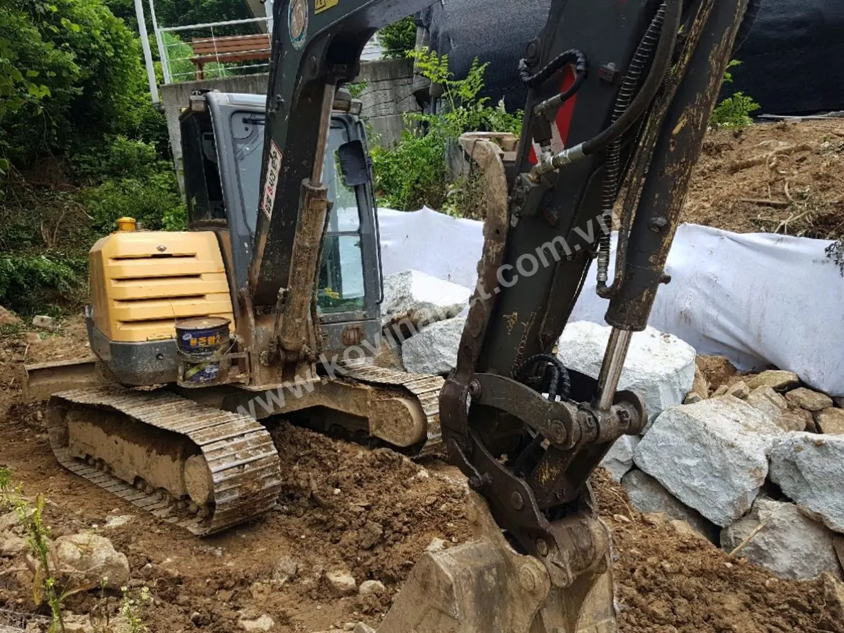 VOLVO EC55C